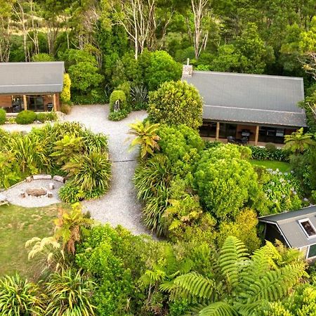 Paparoa Beach Hideaway With Hot Tub Barrytown Bagian luar foto