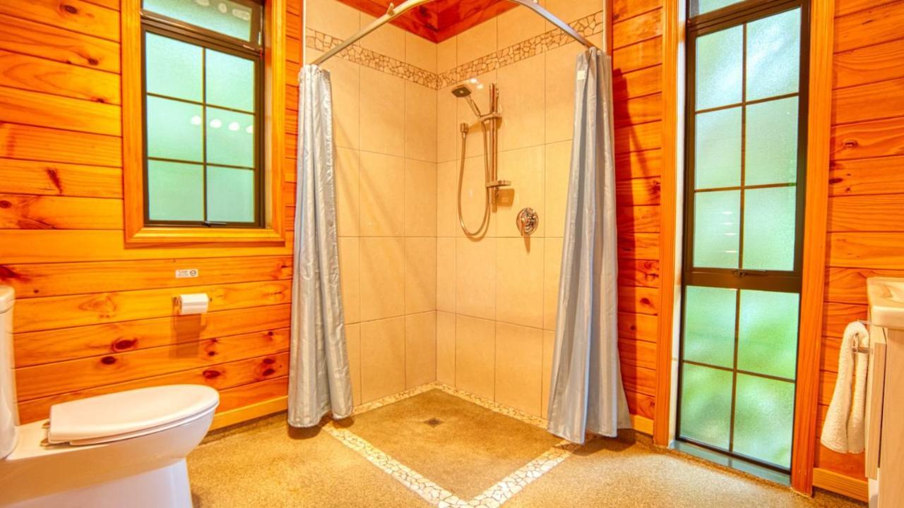 Paparoa Beach Hideaway With Hot Tub Barrytown Bagian luar foto
